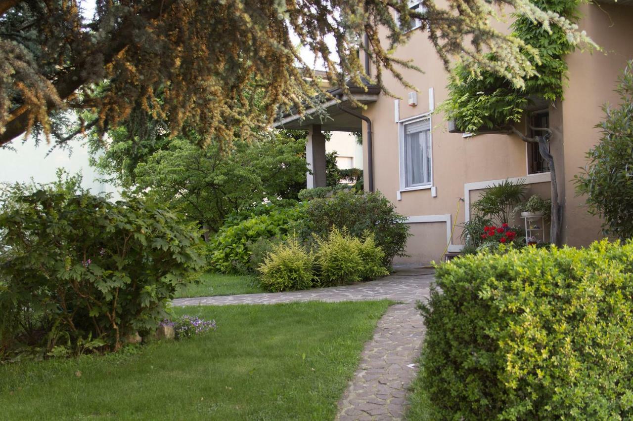 Il Giardino Bed & Breakfast Trenzano Luaran gambar