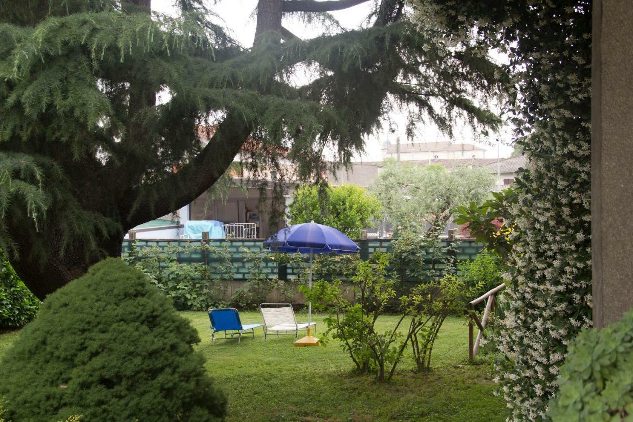 Il Giardino Bed & Breakfast Trenzano Luaran gambar