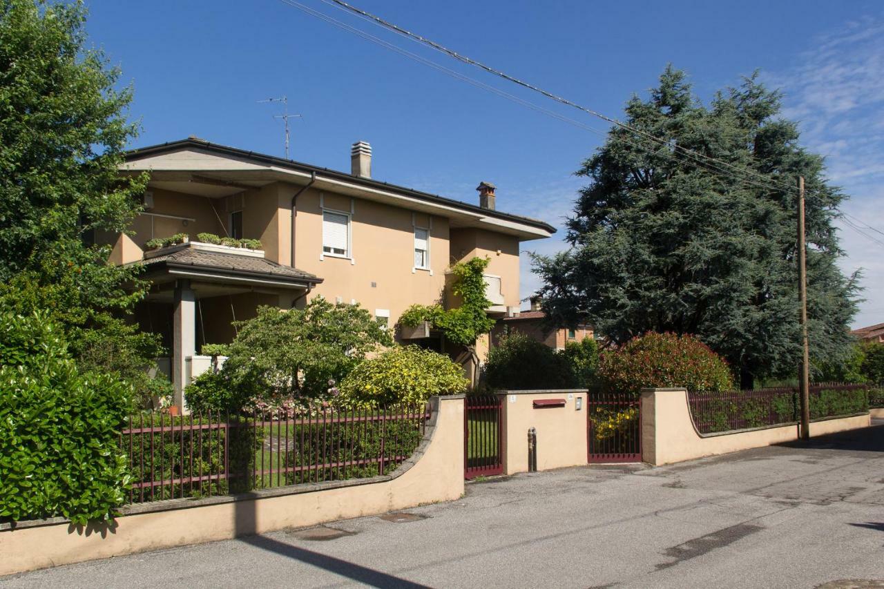 Il Giardino Bed & Breakfast Trenzano Luaran gambar