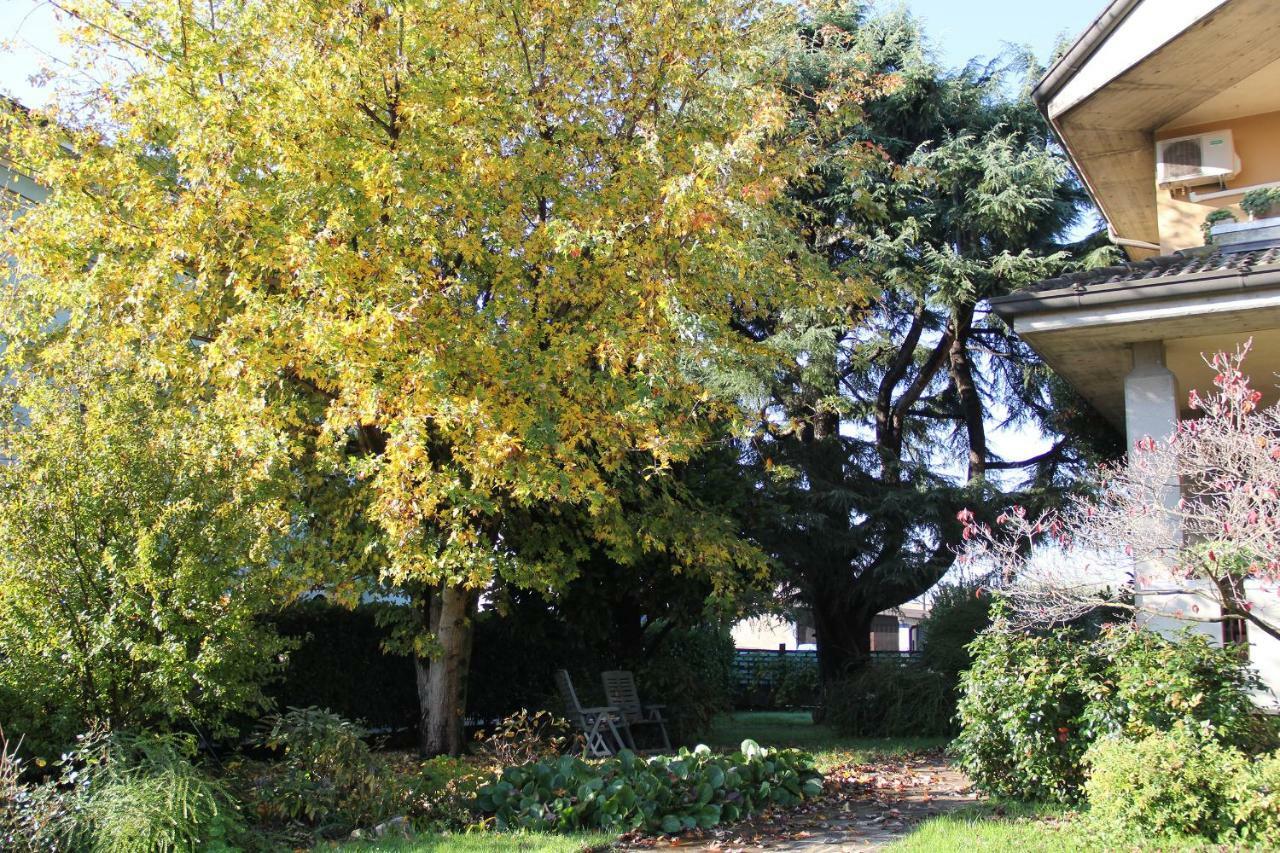 Il Giardino Bed & Breakfast Trenzano Luaran gambar