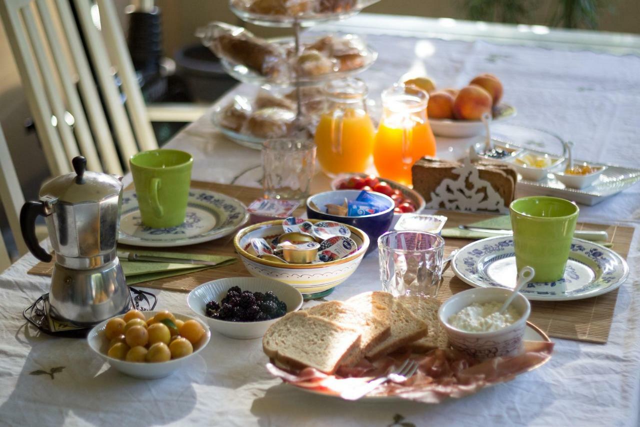 Il Giardino Bed & Breakfast Trenzano Luaran gambar